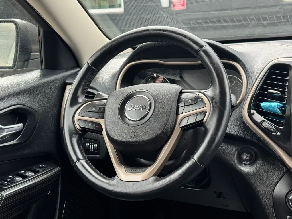 Used 2014 Jeep Cherokee Limited AWD/4WD image 18