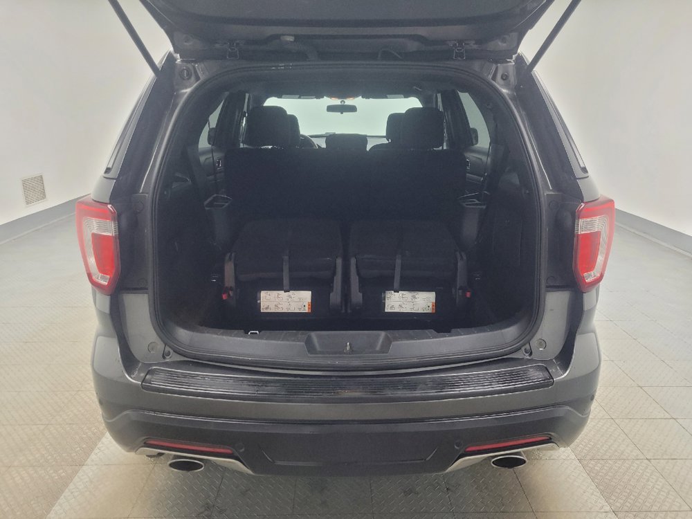 Used 2018 Ford Explorer XLT FWD image 29