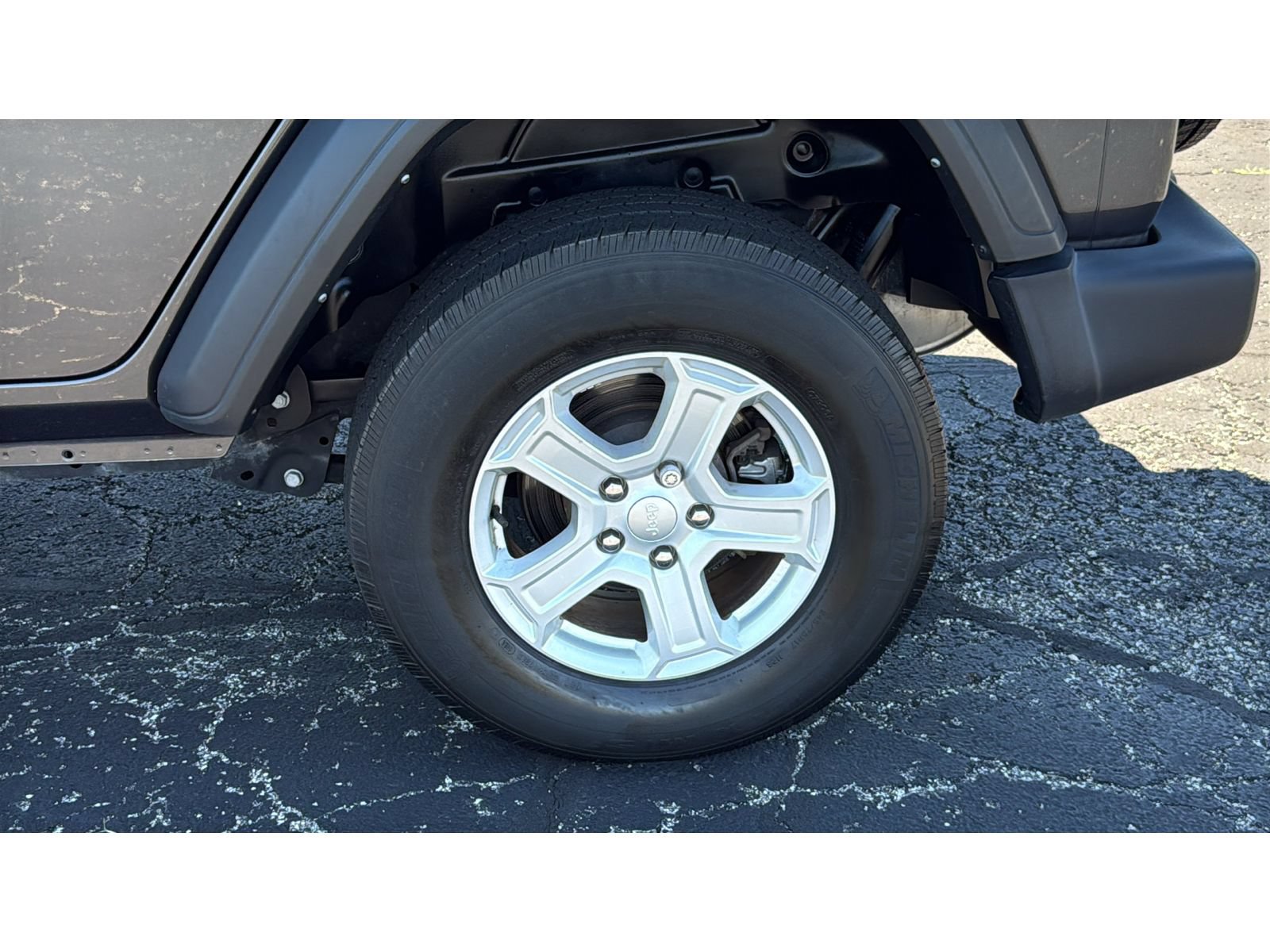 Used 2022 Jeep Wrangler Unlimited Sport AWD/4WD image 12