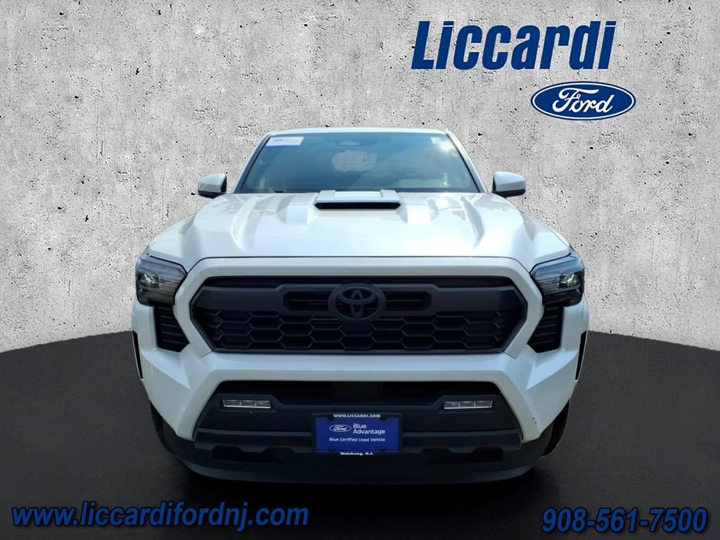 Used 2025 Toyota Tacoma TRD Sport AWD/4WD image 2