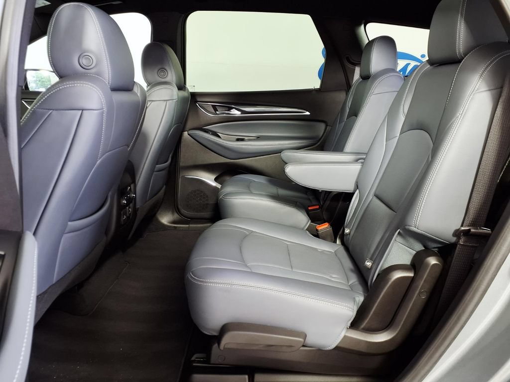 Used 2023 Buick Enclave Essence w/ Experience Buick Package FWD image 8
