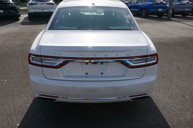 Used 2017 Lincoln Continental Select image 24