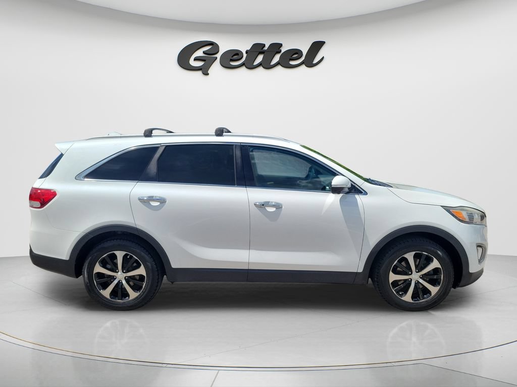 Used 2017 Kia Sorento EX w/ EX Premium Package FWD image 4