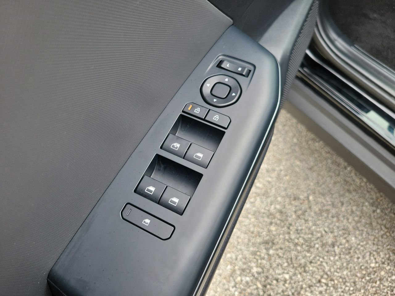 Used 2025 Kia K4 LXS image 13