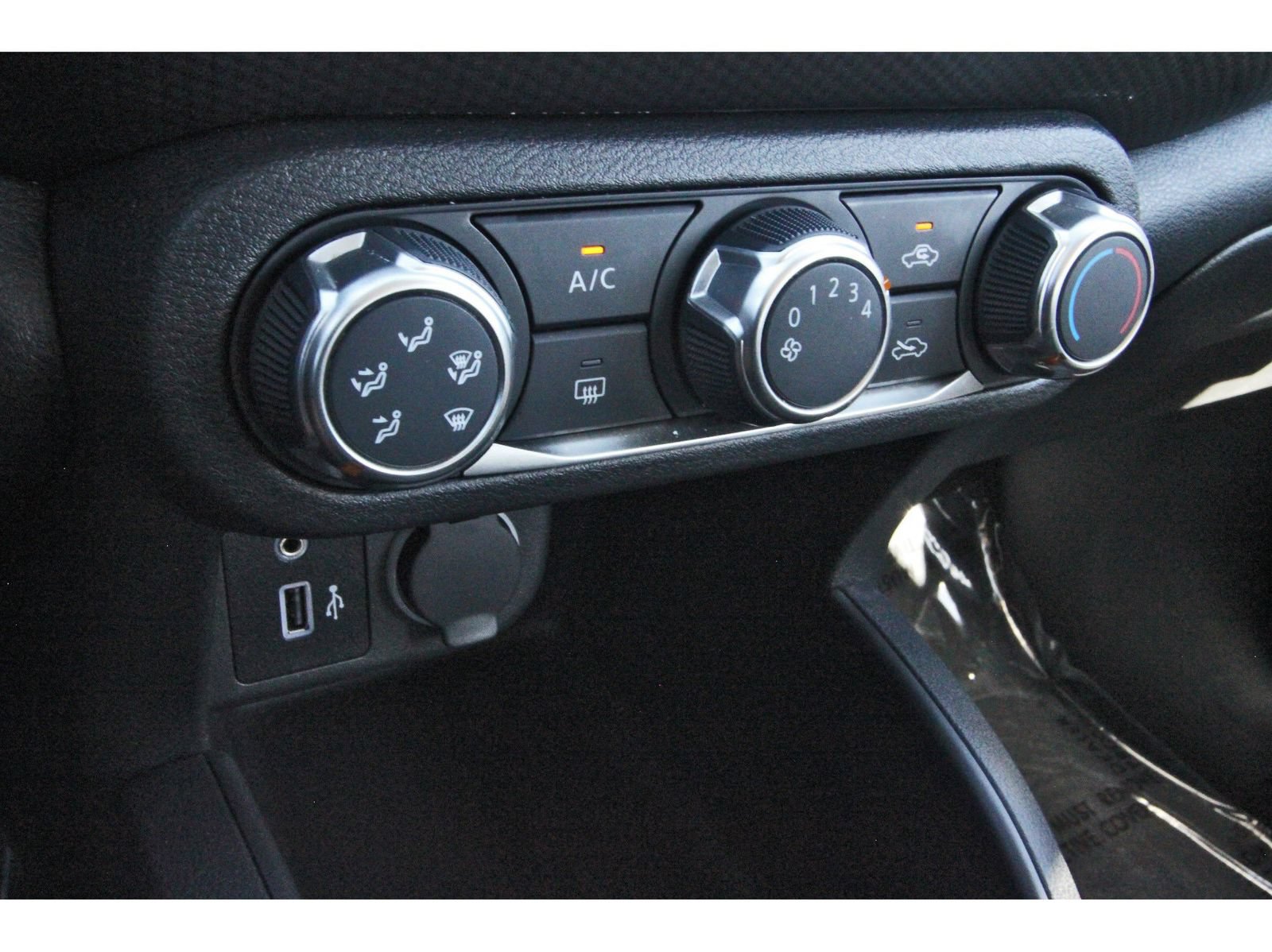 Certified 2025 Nissan Kicks Play S FWD image 26