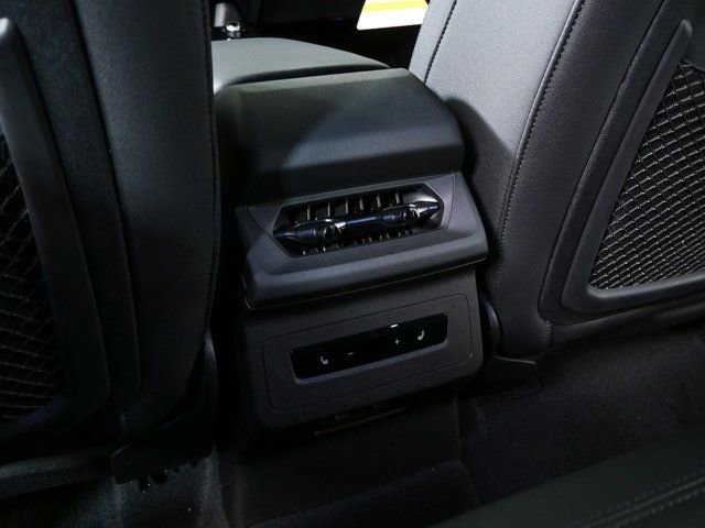 New 2025 Audi Q6 e-tron Premium image 19