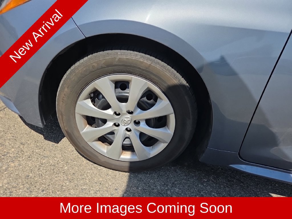Used 2025 Toyota Corolla LE FWD image 7