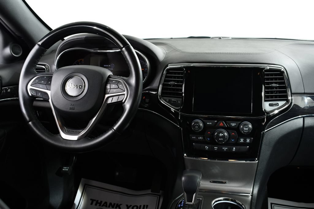 Used 2020 Jeep Grand Cherokee Overland AWD/4WD image 8