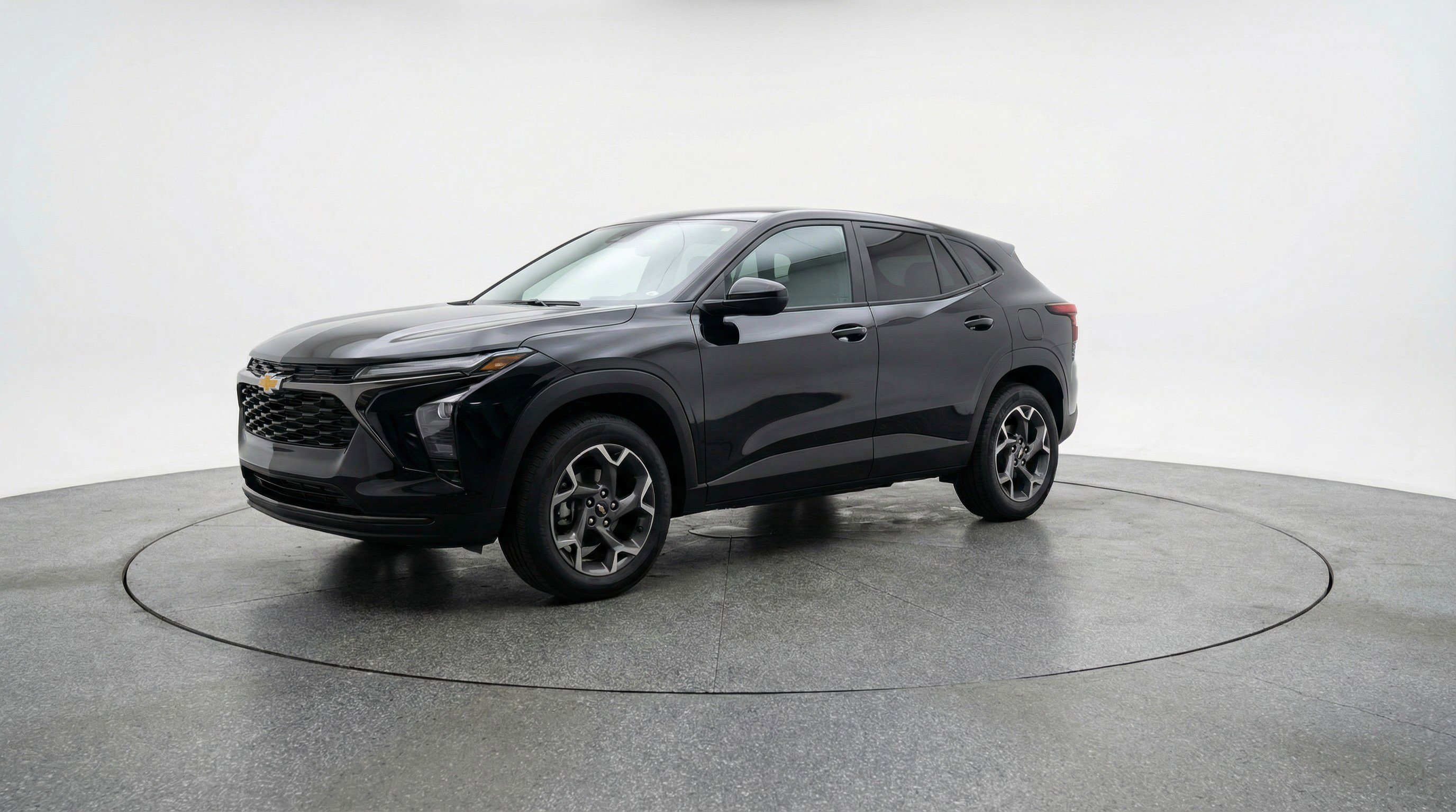 Used 2025 Chevrolet Trax LT image 3