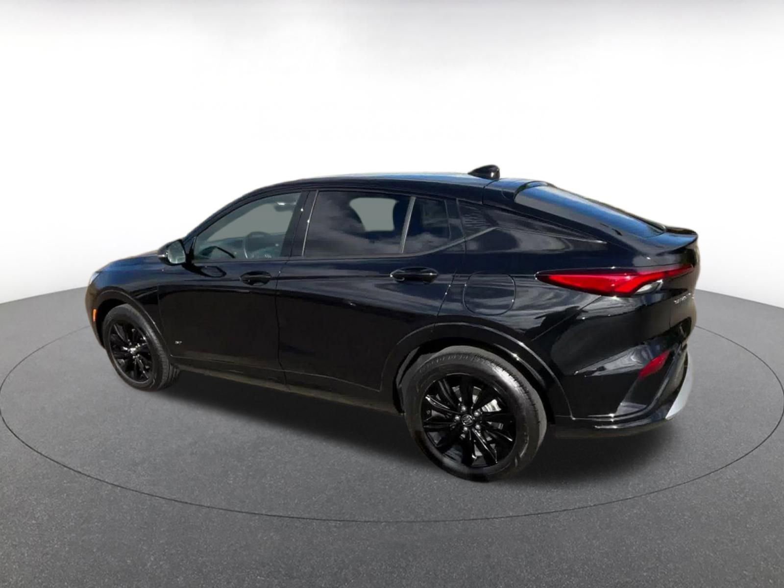 Used 2025 Buick Envista Sport Touring image 10