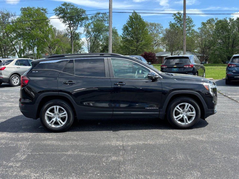 Used 2023 GMC Terrain SLE w/ Driver Convenience Package FWD image 6