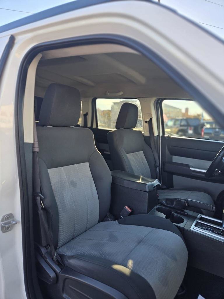 Used 2008 Dodge Nitro SLT RWD image 13