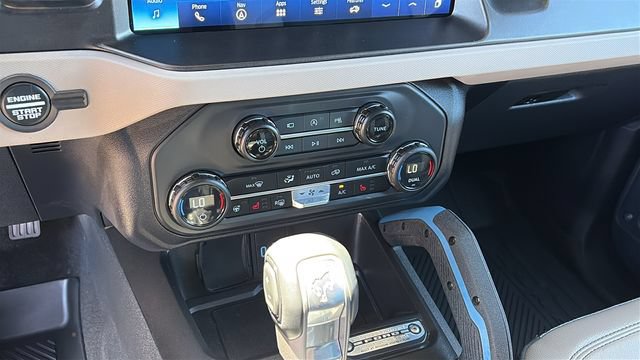 Used 2023 Ford Bronco Wildtrak AWD/4WD image 19