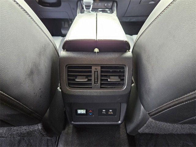 Used 2021 Nissan Rogue SL w/ Premium Package image 10