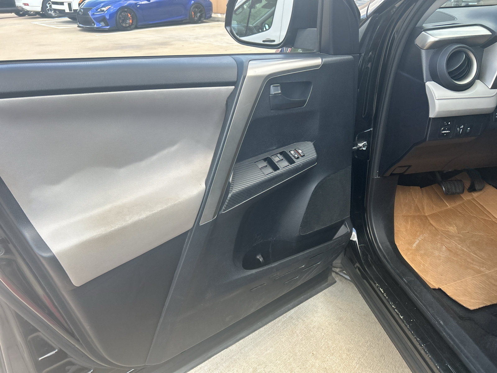 Used 2015 Toyota RAV4 LE AWD/4WD image 15