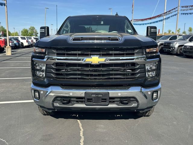 Certified 2025 Chevrolet Silverado 3500 LT w/ Safety Package AWD/4WD image 3