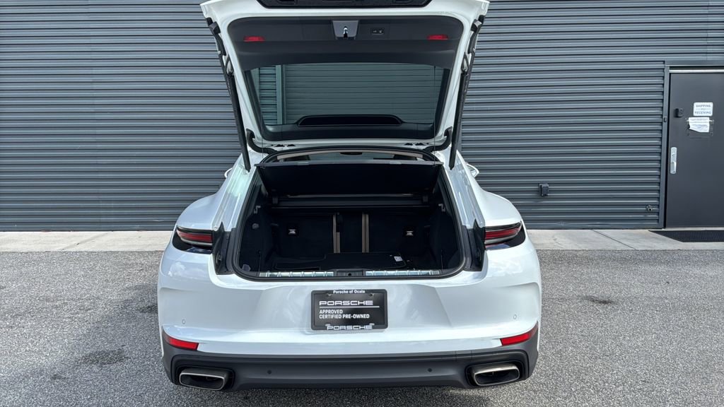 Certified 2025 Porsche Panamera image 17
