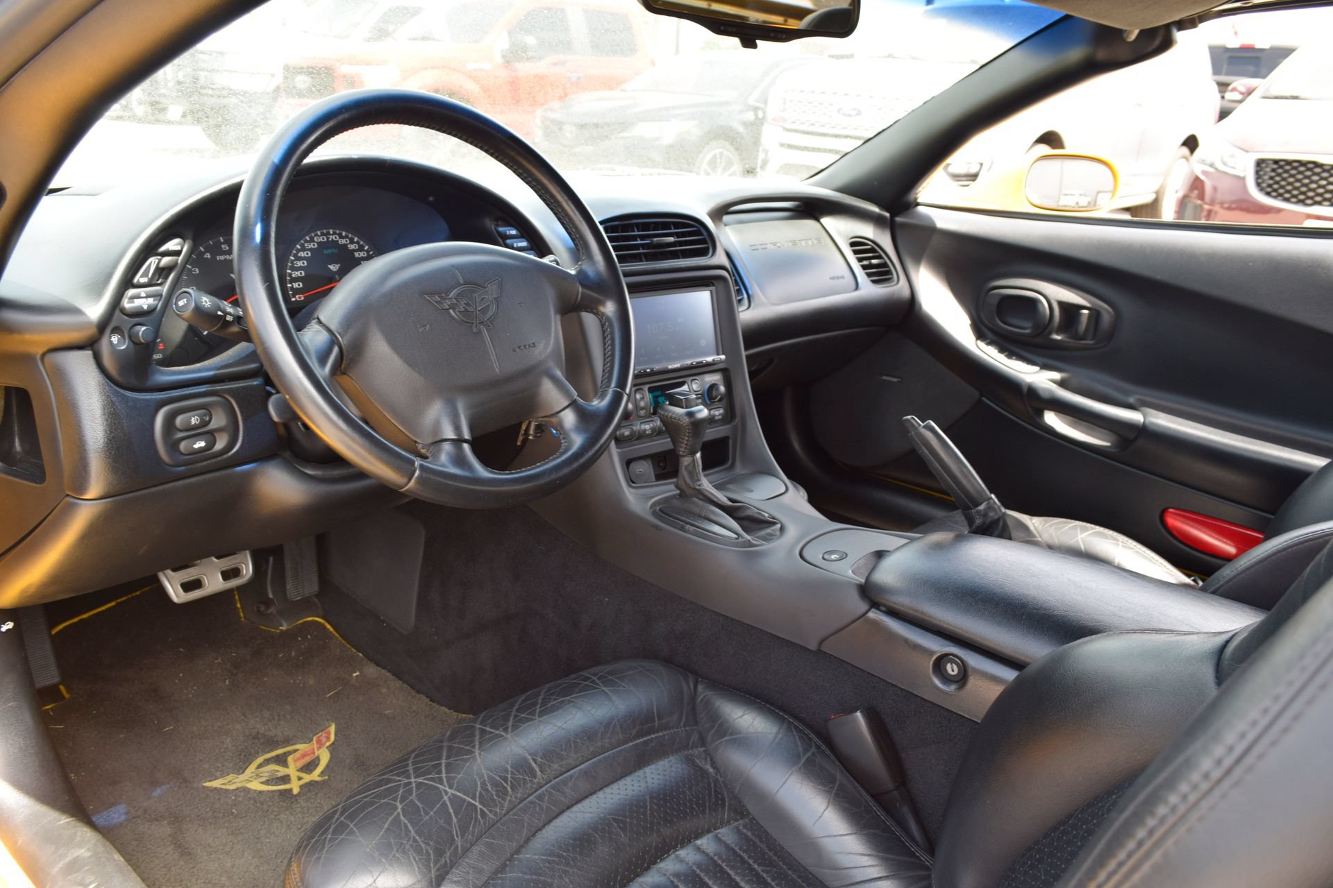 Used 2000 Chevrolet Corvette Convertible w/ Memory Pkg RWD image 11