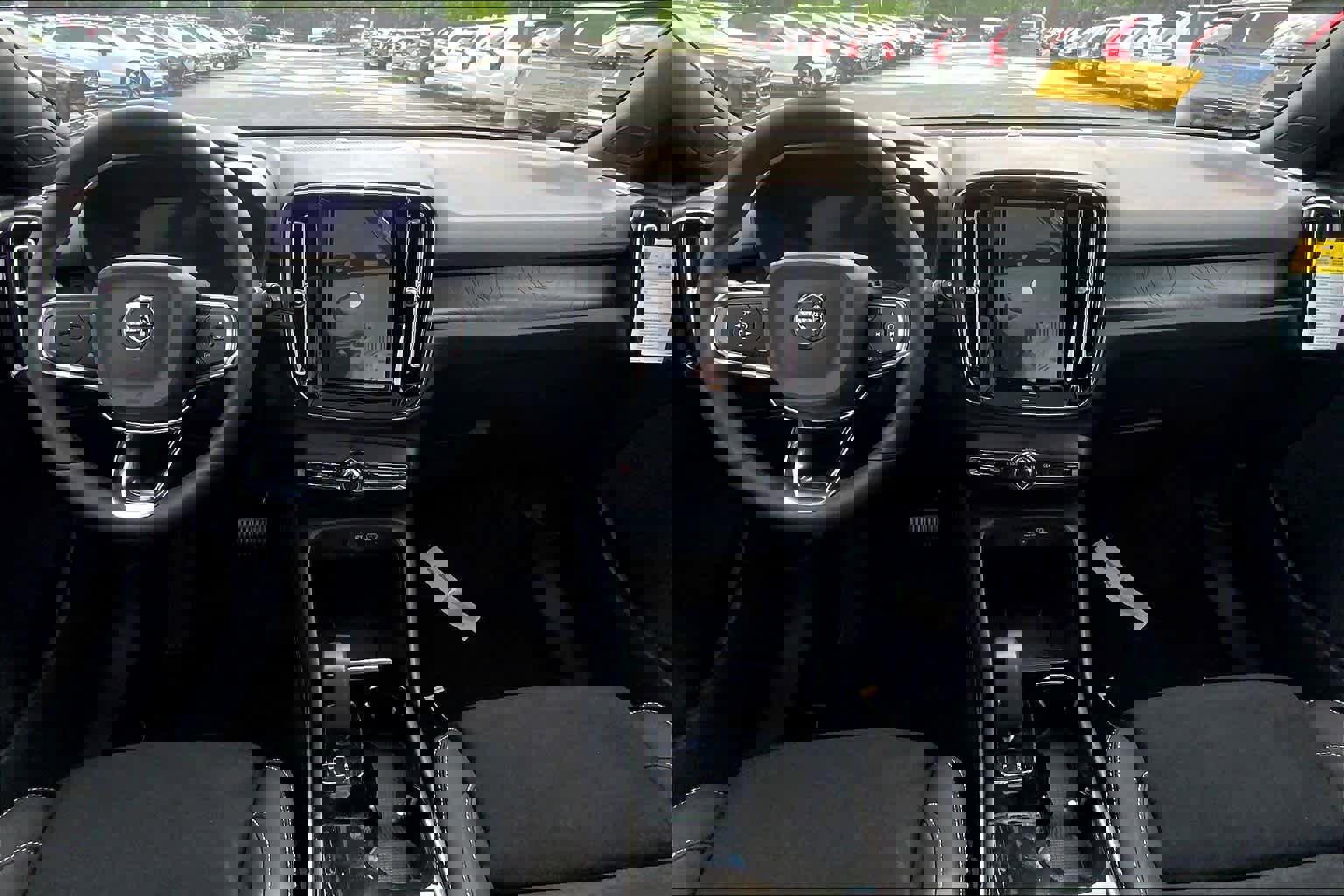 New 2024 Volvo XC40 Recharge Ultimate w/ Protection Package Premier image 7