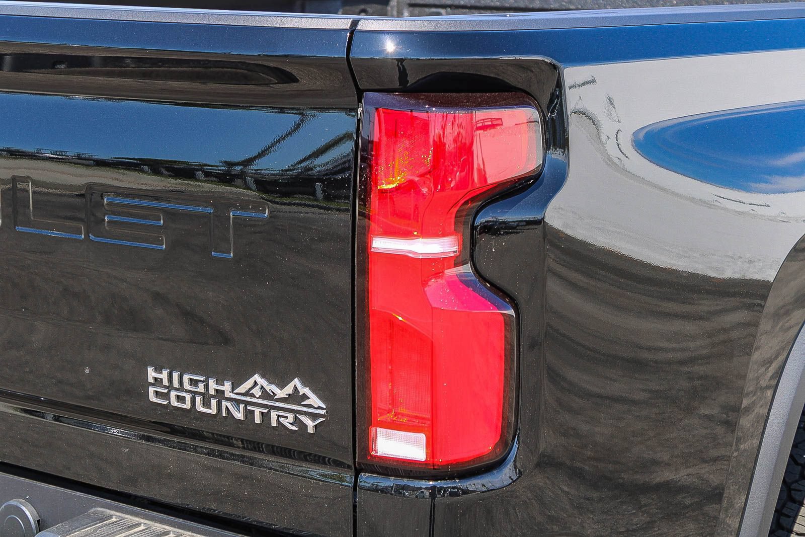 New 2026 Chevrolet Silverado 2500 High Country w/ Technology Package AWD/4WD image 10
