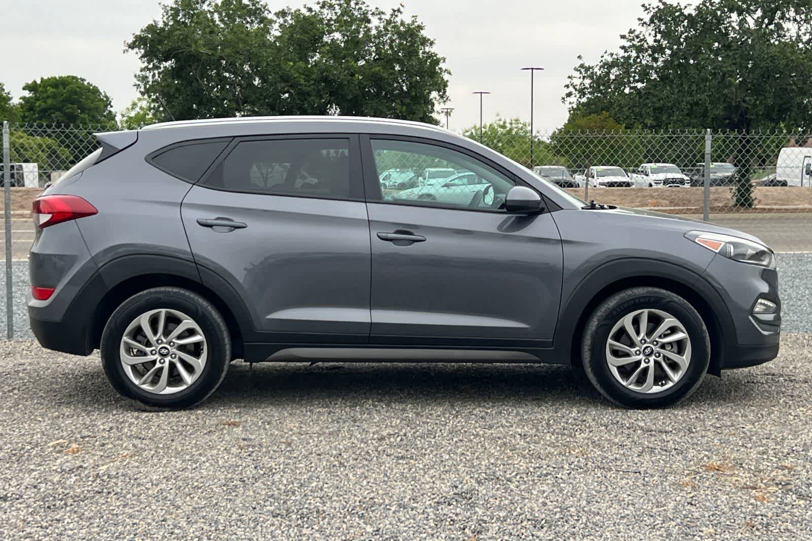 Used 2016 Hyundai Tucson SE w/ Option Group 02 image 9