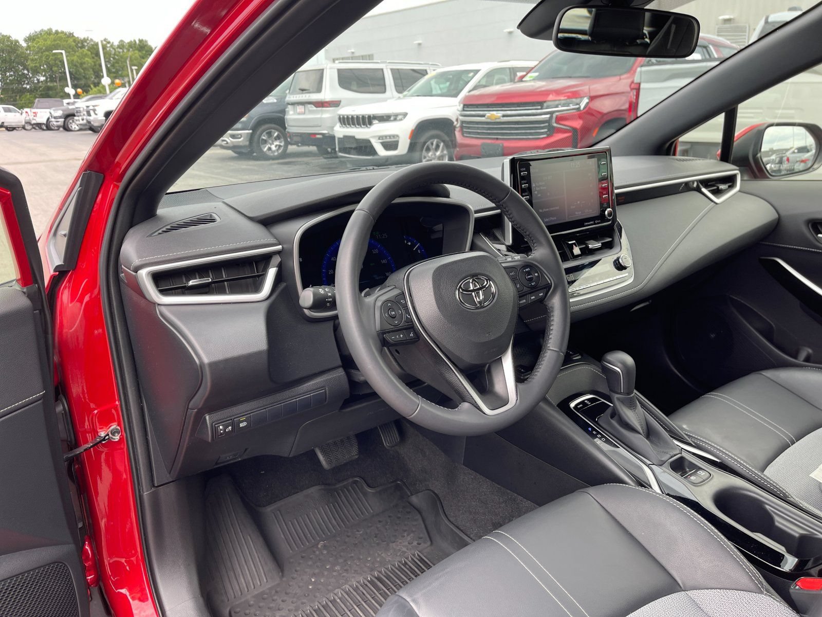 Used 2021 Toyota Corolla XSE FWD image 11