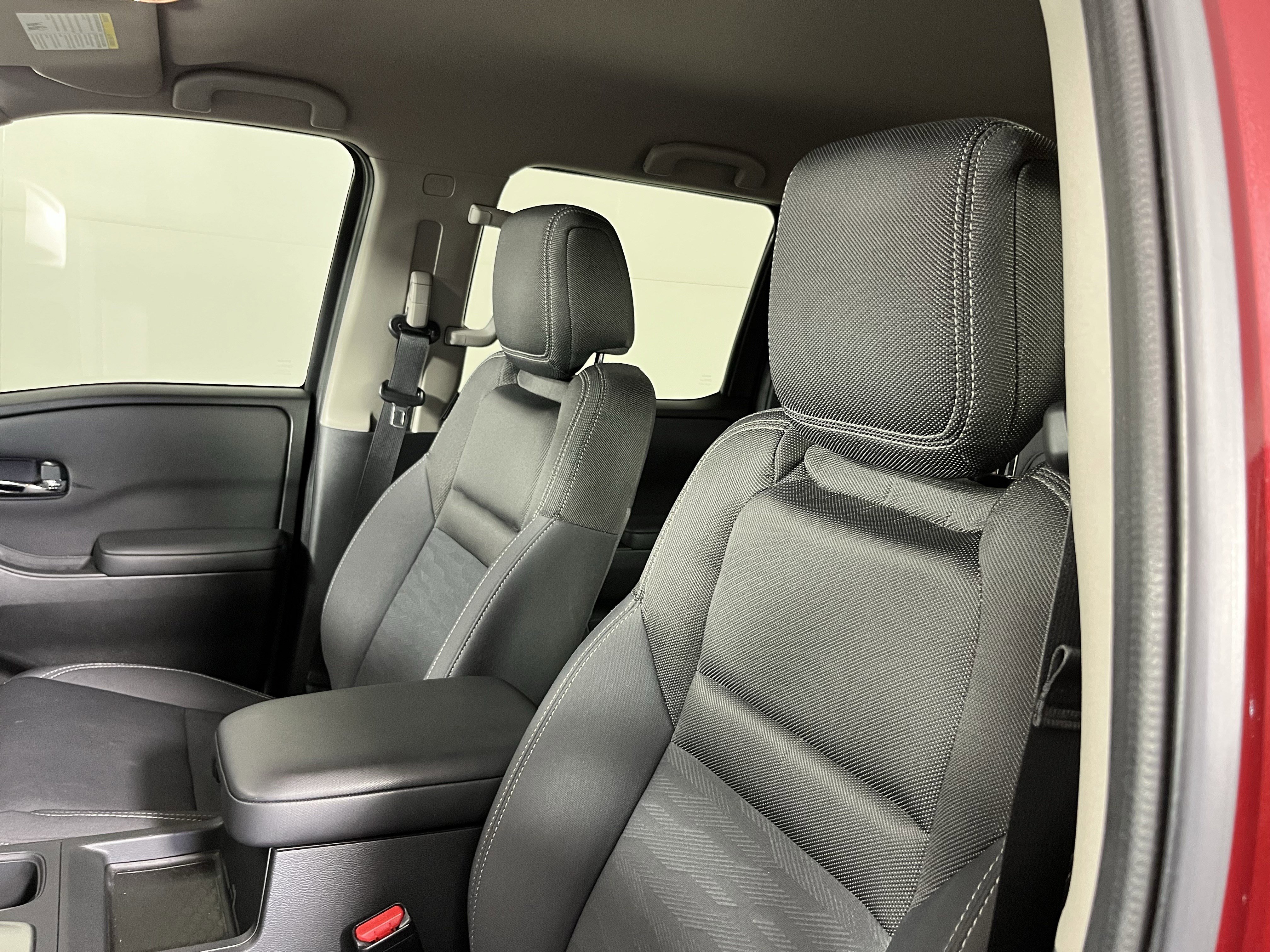 Used 2022 Nissan Frontier SV AWD/4WD image 18
