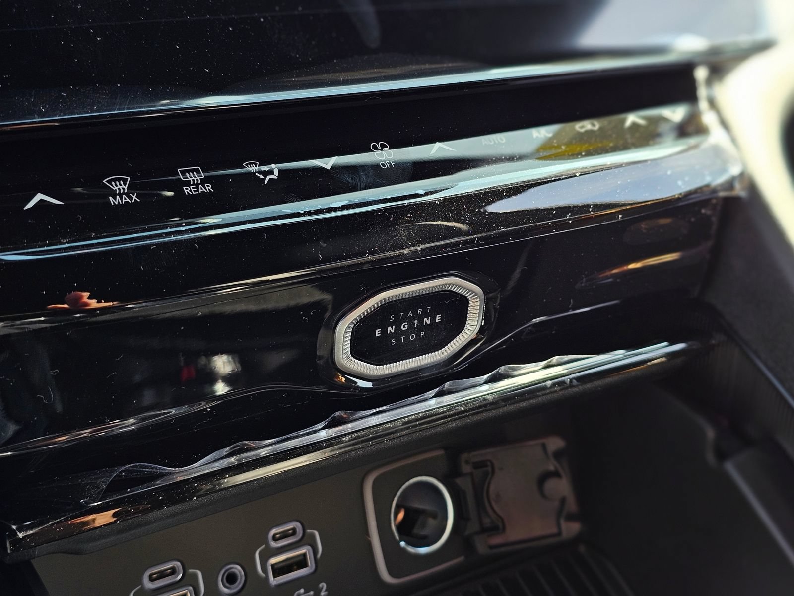 New 2026 Jeep Grand Cherokee L 4WD image 12