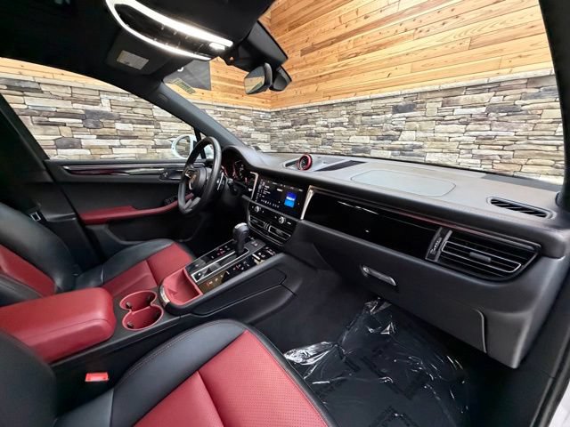 Used 2022 Porsche Macan AWD/4WD image 15