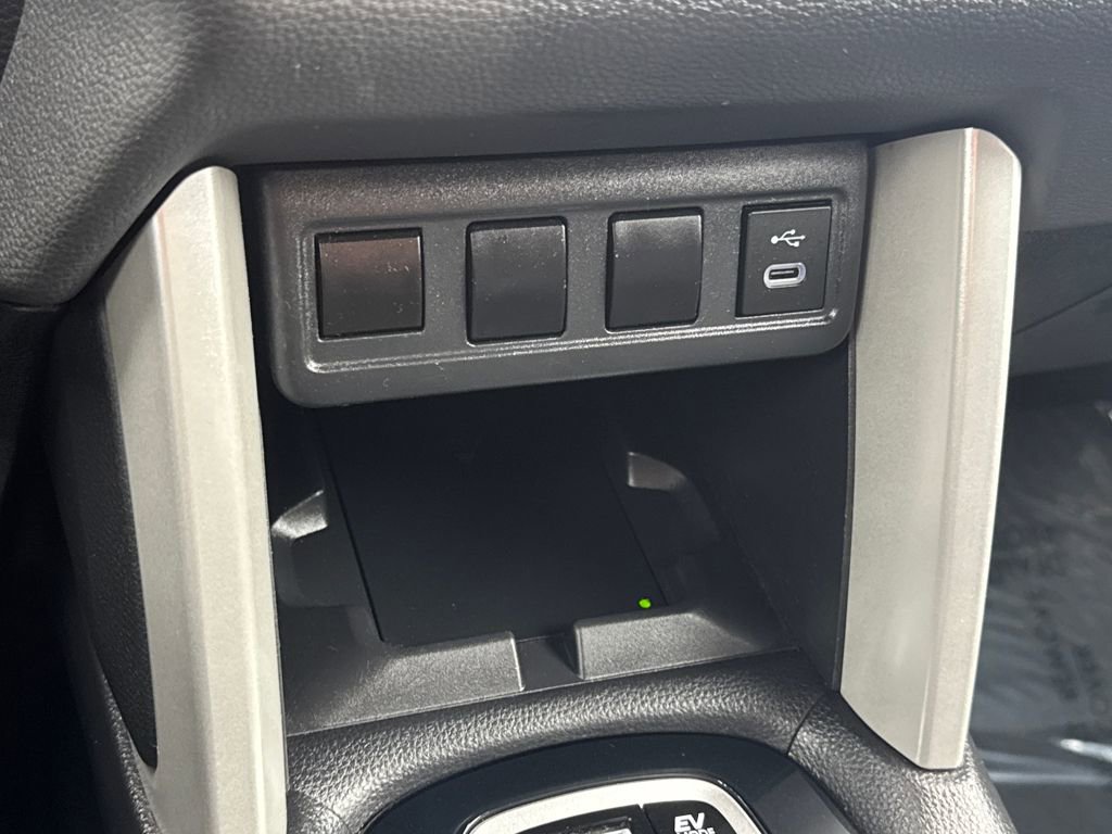 Used 2024 Toyota Corolla Cross SE w/ Moonroof Package image 26