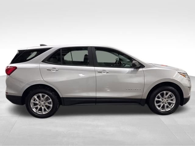 Used 2021 Chevrolet Equinox LS w/ LPO, Floor Liner Package image 4