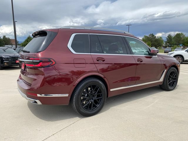 Used 2025 BMW X7 xDrive40i w/ Premium Package AWD/4WD image 5