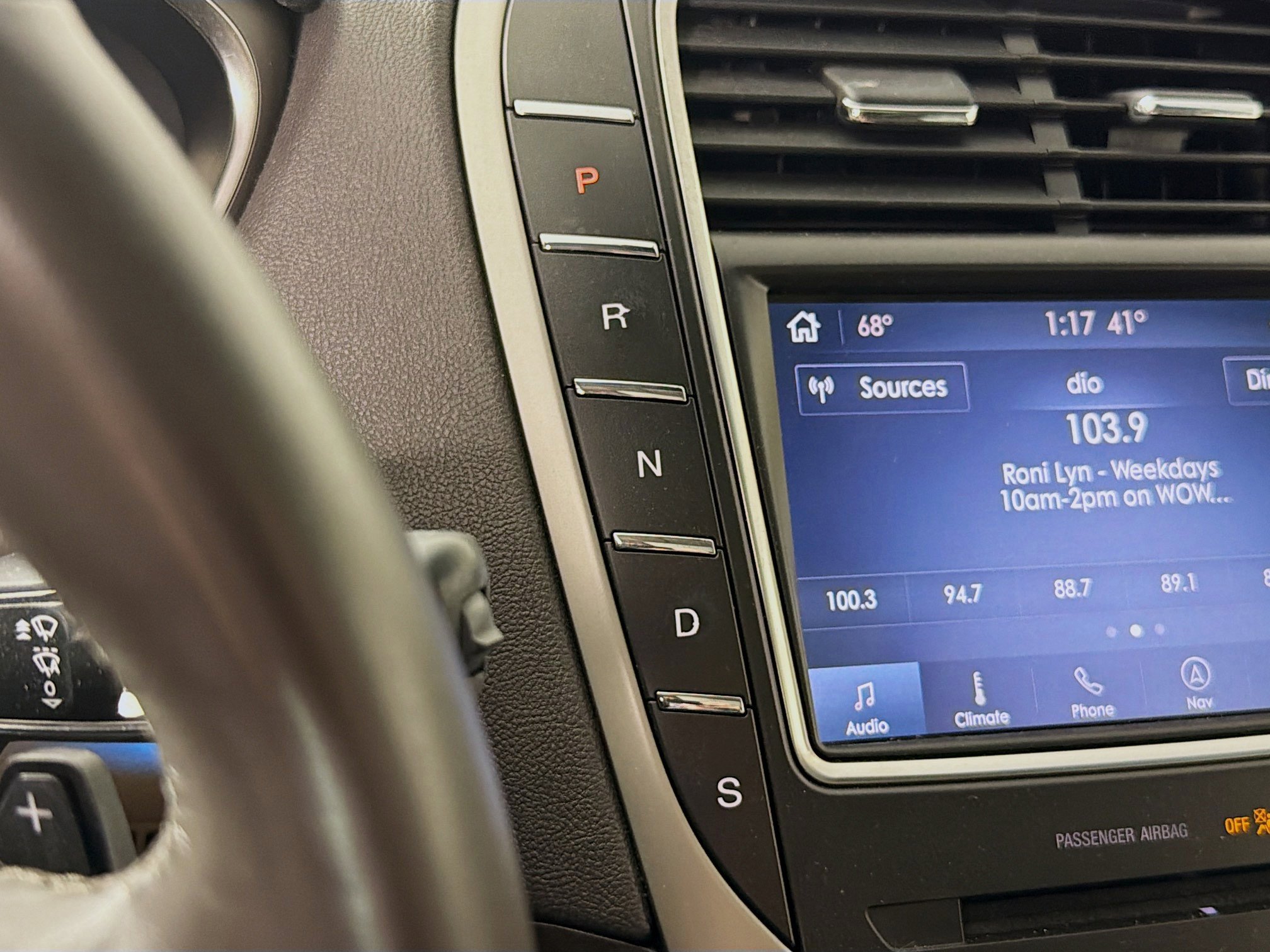 Used 2020 Lincoln Nautilus Reserve w/ Equipment Group 201A image 19