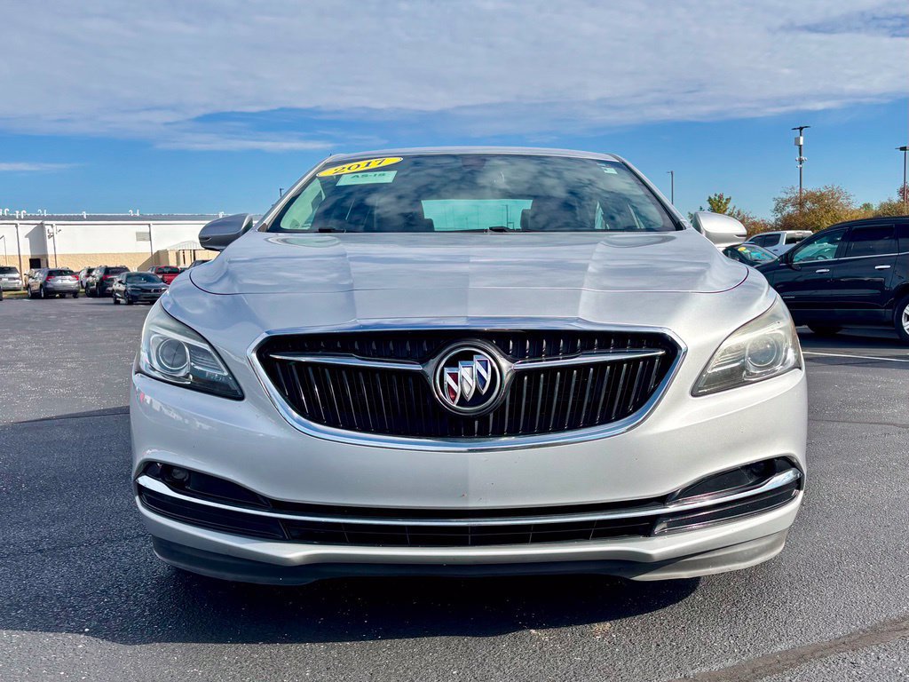 Used 2017 Buick LaCrosse Essence FWD image 10