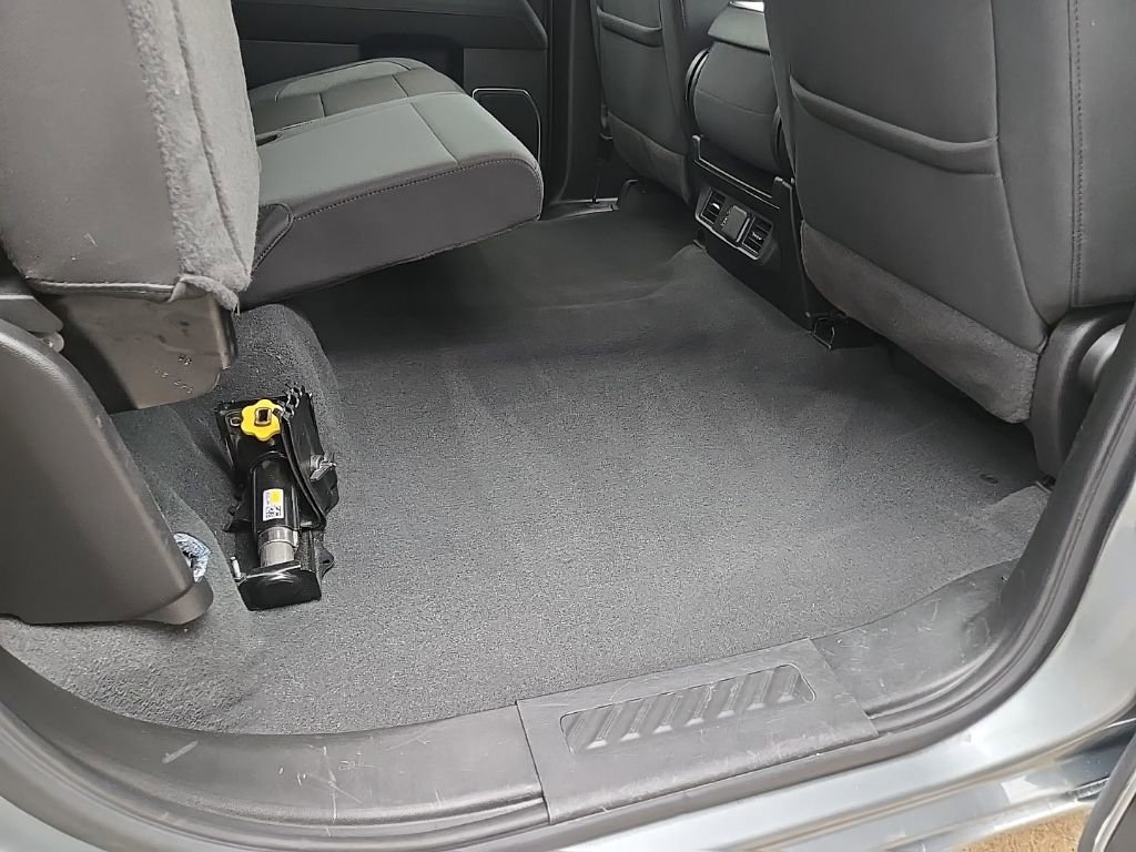 Used 2025 Chevrolet Silverado 1500 LT image 91