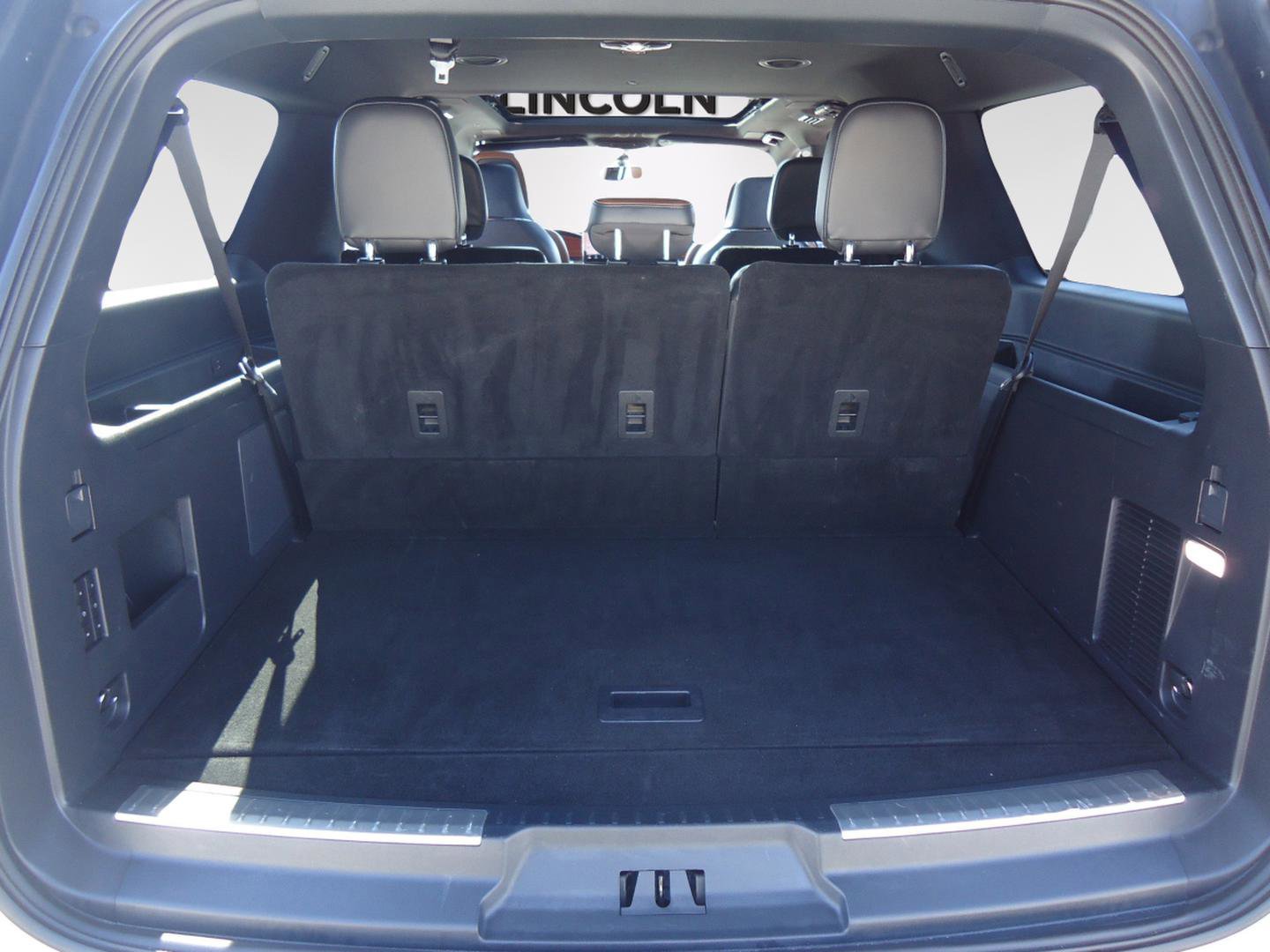 Used 2024 Lincoln Navigator L Reserve AWD/4WD image 38
