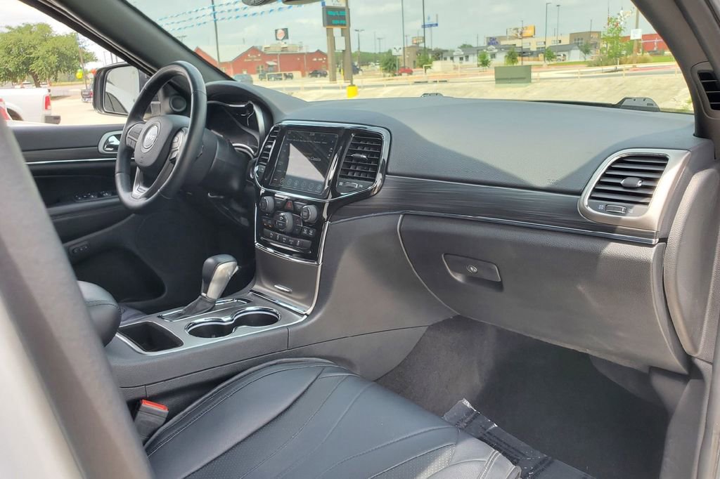Used 2022 Jeep Grand Cherokee Limited w/ Tech Group RWD image 15