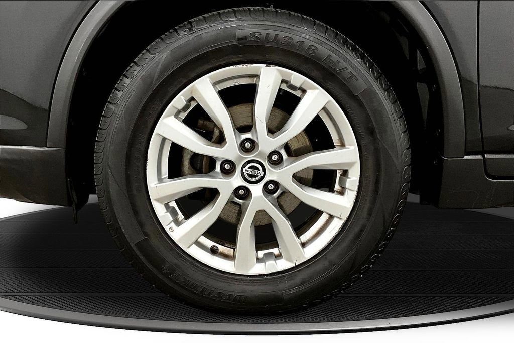 Used 2019 Nissan Rogue SV image 33