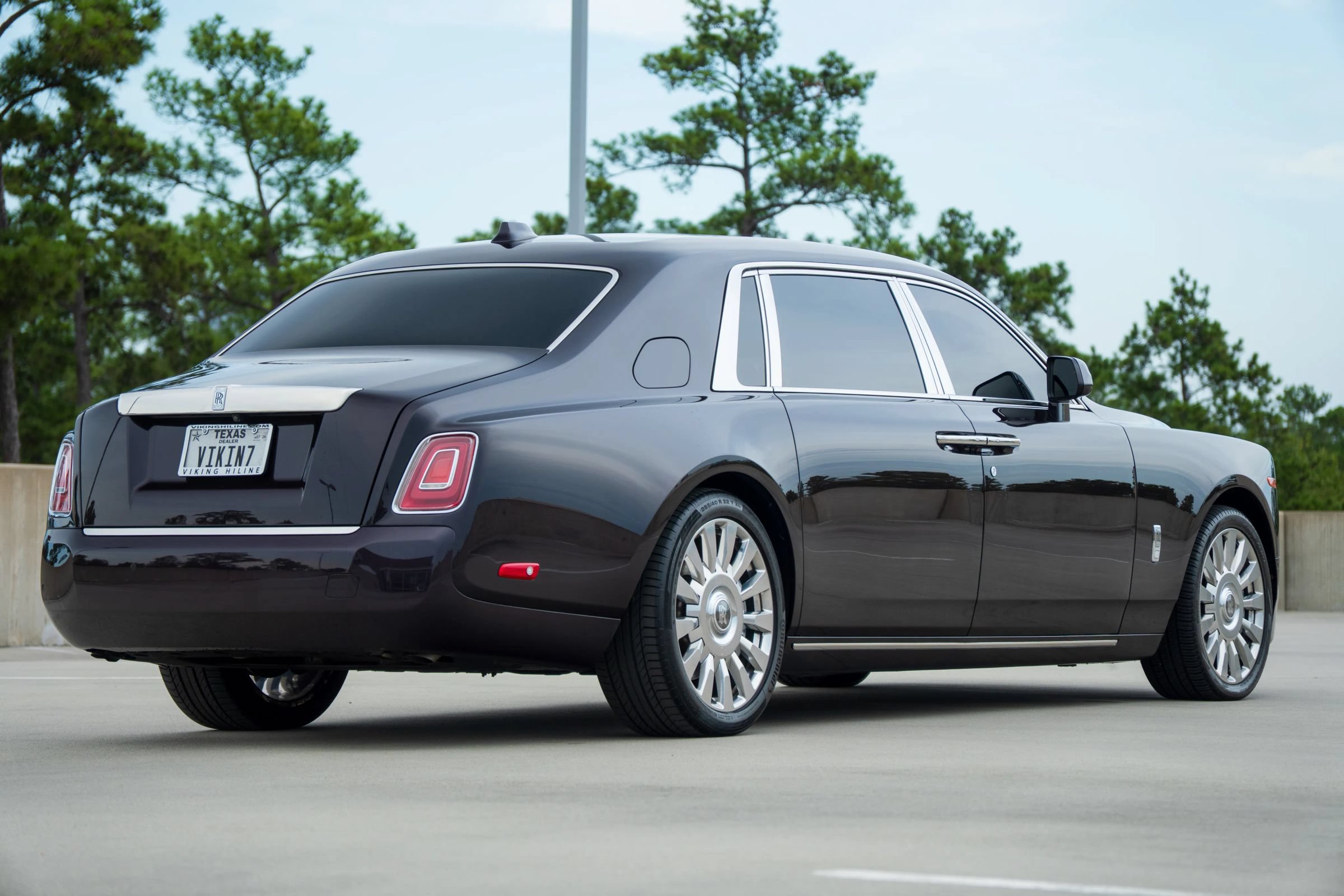 Used 2018 Rolls-Royce Phantom Extended Wheelbase RWD image 18