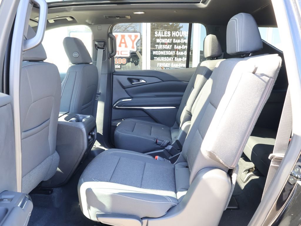 New 2026 Chevrolet Traverse LT w/ Sun and Wheel Package FWD image 26