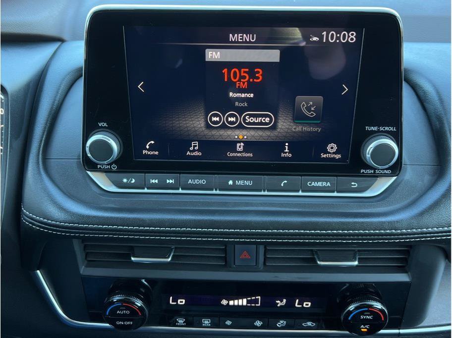 Used 2023 Nissan Rogue SV FWD image 14