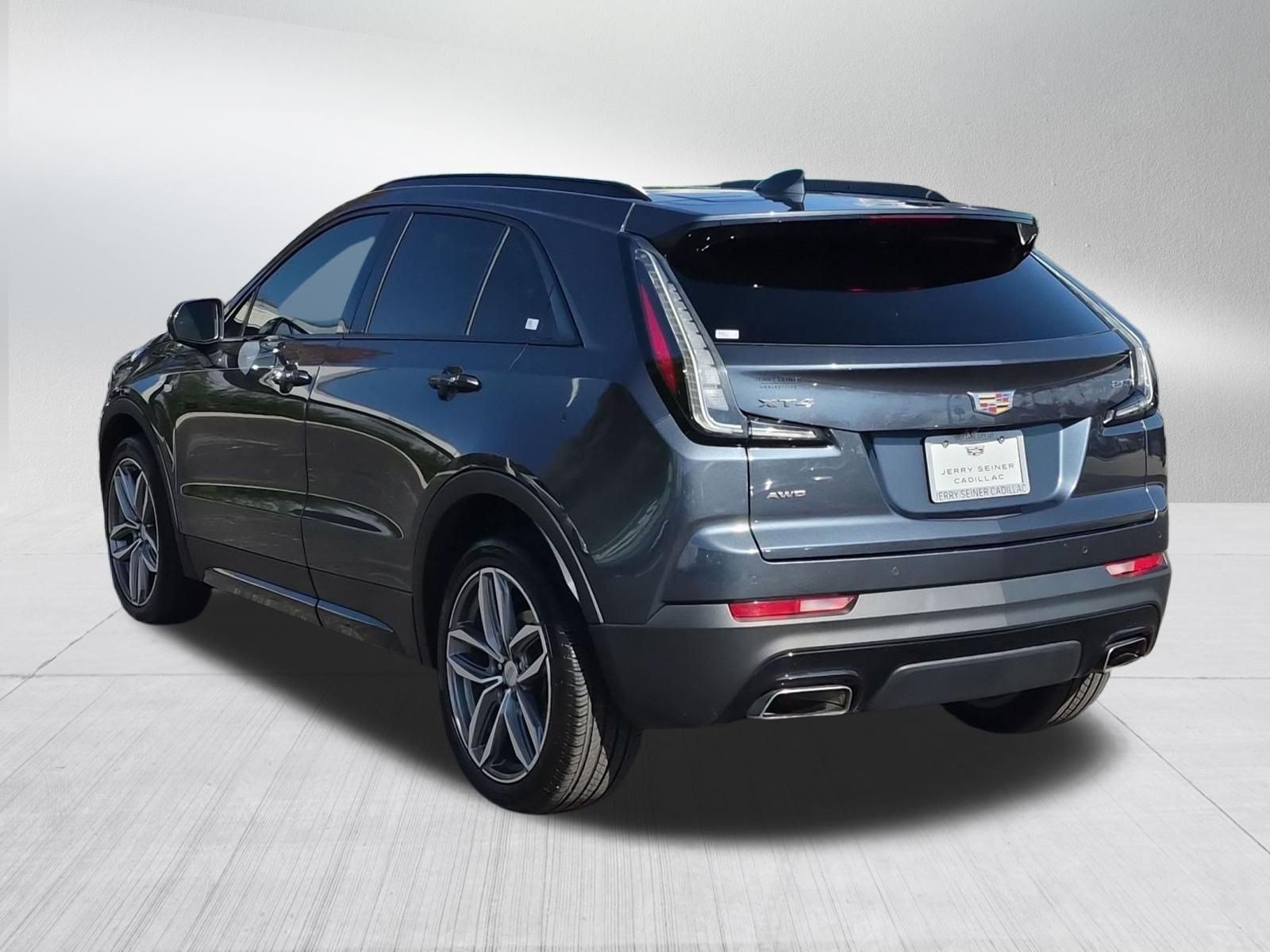 Used 2019 Cadillac XT4 Sport w/ Cold Weather Package AWD/4WD image 3