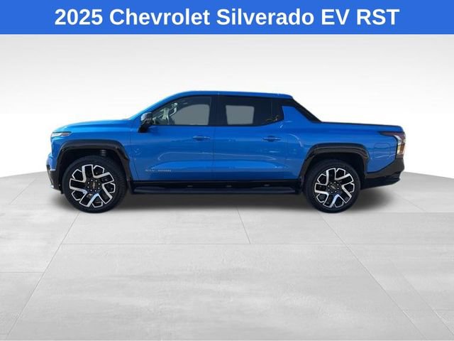 Used 2025 Chevrolet Silverado EV RST AWD/4WD image 2