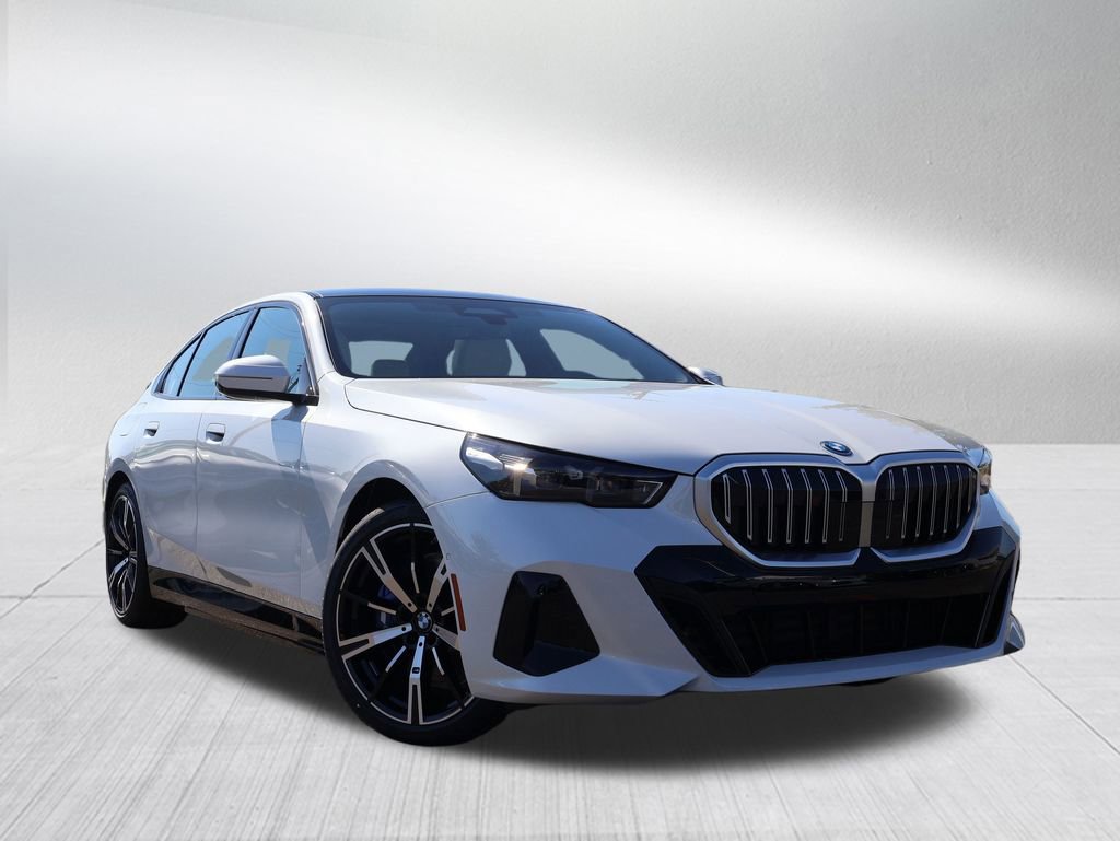 New 2026 BMW 550e xDrive AWD/4WD image 1