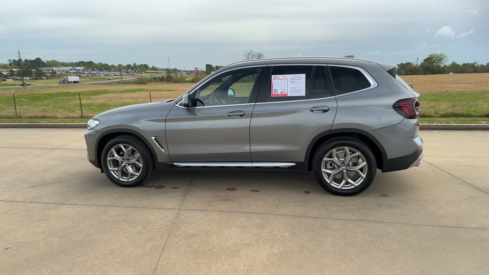 Used 2024 BMW X3 sDrive30i w/ Convenience Package RWD image 5