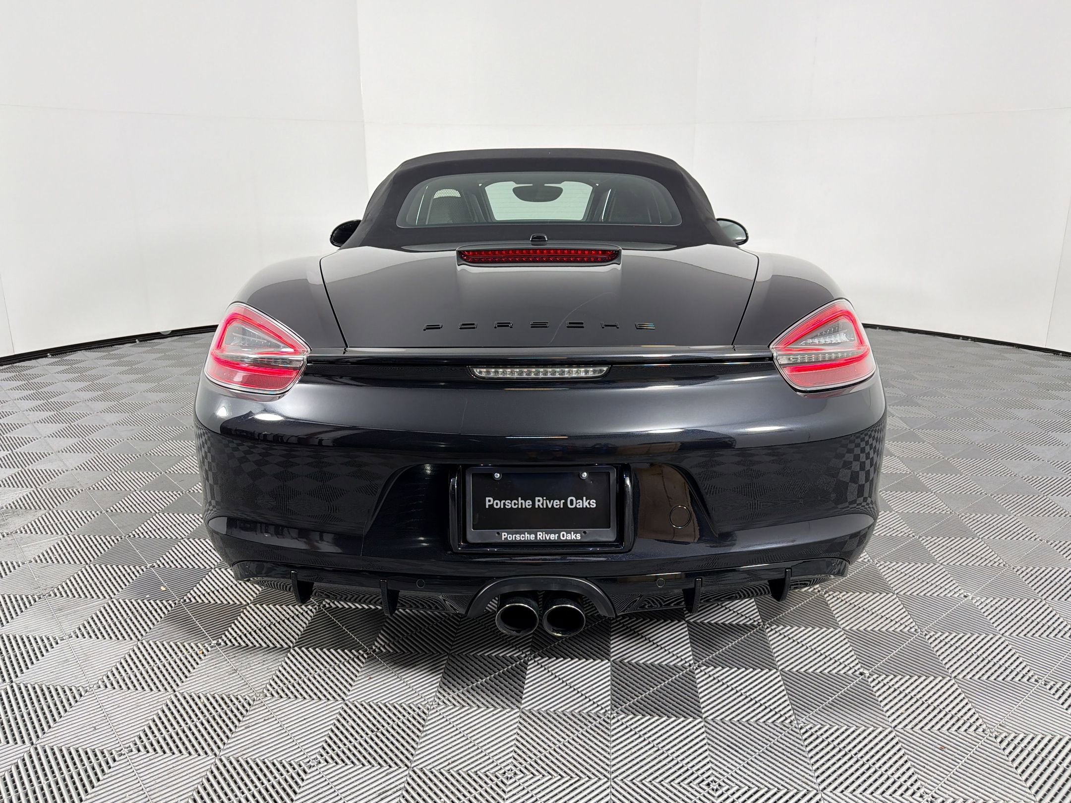 Certified 2015 Porsche Boxster GTS RWD image 32