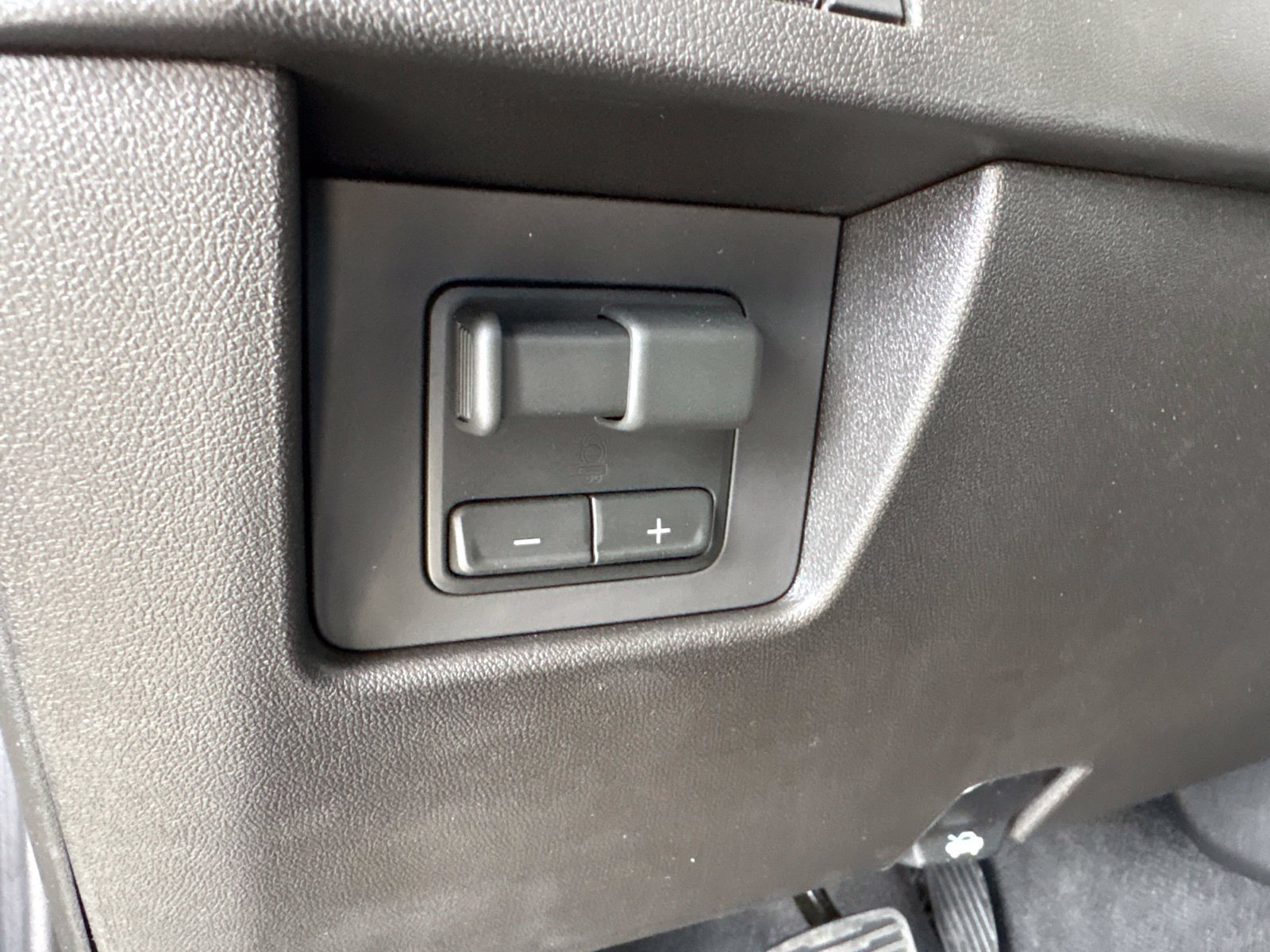 New 2026 Chevrolet Colorado W/T w/ WT Custom Package RWD image 12
