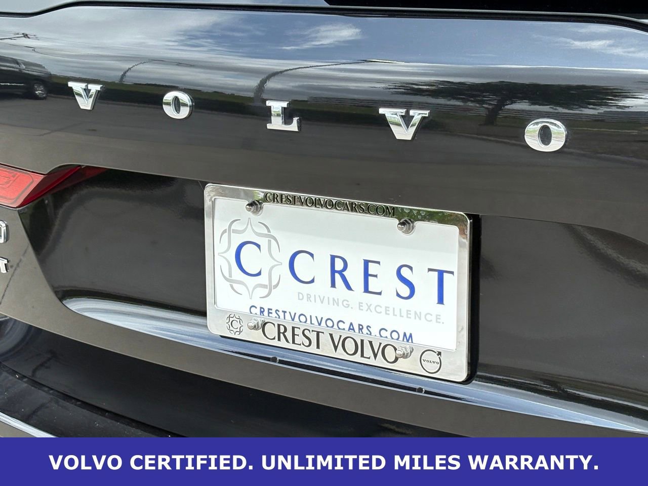 Certified 2025 Volvo XC60 B5 Plus AWD/4WD image 9