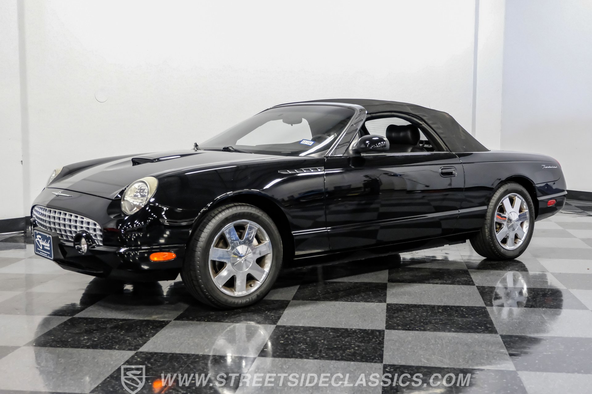 Used 2002 Ford Thunderbird image 19
