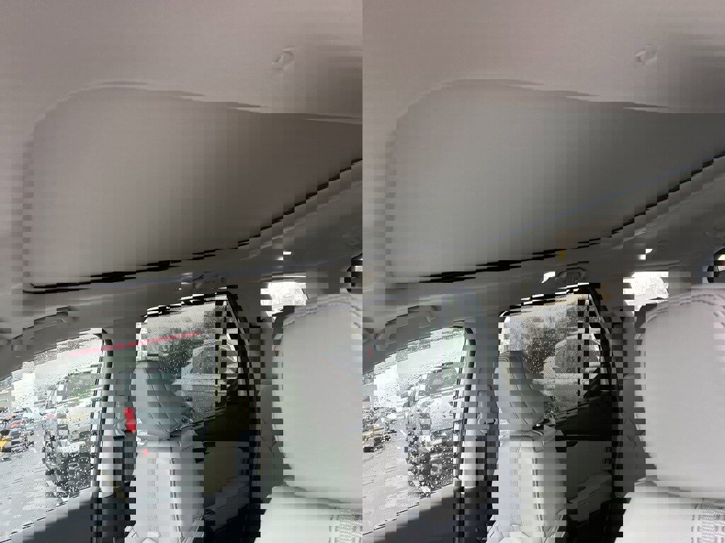 Used 2025 Honda Pilot Touring image 5